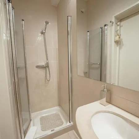 Apartment Grand Botanic Garden By Vacationy By Interhome